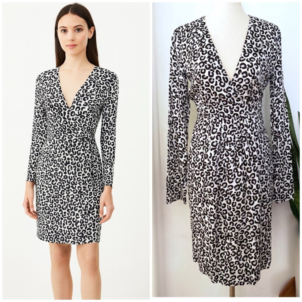 NWT Love Moschino Leopard graphic Logo Wrap Dressāāāāāāā